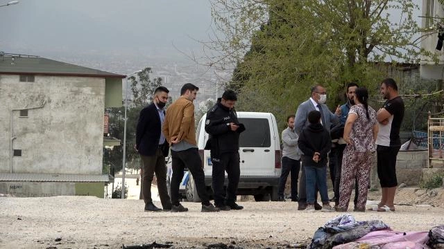 Cinsi istismarda ittiham olunan qonşunun əşyalarını yandırdılar — FOTOLAR Cinsi istismarda ittiham olunan qonşunun əşyalarını yandırdılar — FOTOLAR