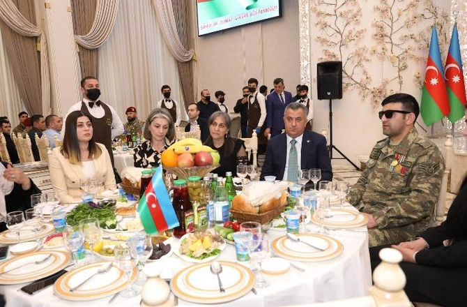 Abşeronda Qarabağ müharibəsi şəhidlərinin xatirəsinə və qazilər üçün iftar süfrəsi açıldı — FOTOLAR