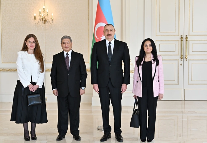 İlham Əliyev üç ölkənin yeni səfirinin etimadnaməsini qəbul etdi — YENİLƏNİB İlham Əliyev üç ölkənin yeni səfirinin etimadnaməsini qəbul etdi — YENİLƏNİB