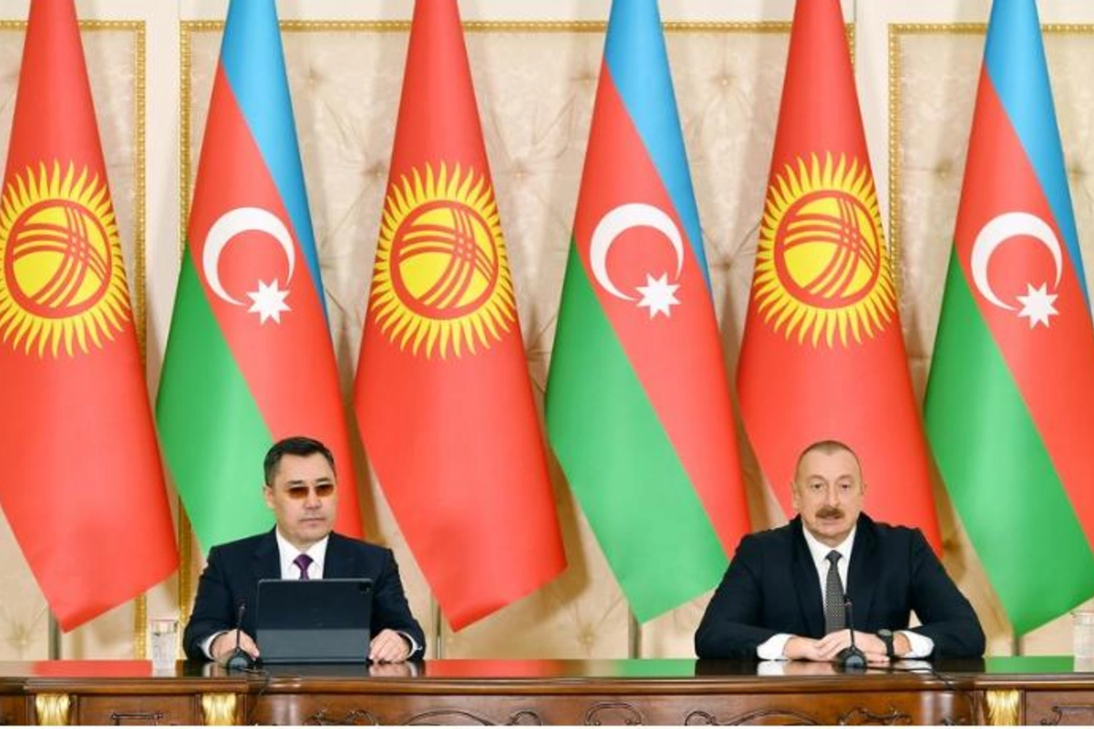 Qırğızıstan Prezidenti və xanımının şərəfinə rəsmi ziyafət verildi