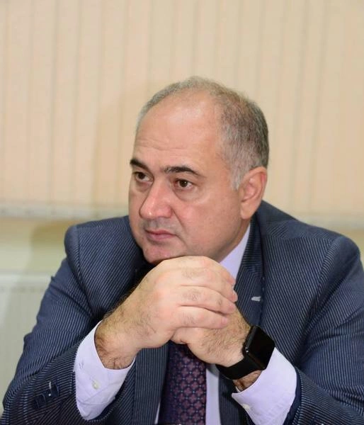 “Bələdiyyənin gəlirini mənimsədiyi üçün vəzifəsindən uzaqlaşdırılan icra başçıları olub” — Keçmiş bələdiyyə sədri