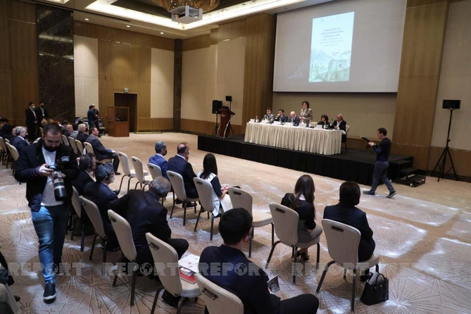 “Qarabağ və Şərqi Zəngəzurun memarlıq irsi” mövzusunda beynəlxalq konfrans keçirilir — FOTOLAR “Qarabağ və Şərqi Zəngəzurun memarlıq irsi” mövzusunda beynəlxalq konfrans keçirilir — FOTOLAR