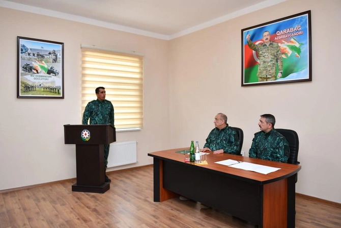 Prezidentin köməkçisi və DSX rəisi Ermənistanla sərhədə getdi — FOTOLAR Prezidentin köməkçisi və DSX rəisi Ermənistanla sərhədə getdi — FOTOLAR