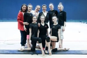 Alina Kabayeva uzun müddətdən sonra Moskvada göründü — FOTOLAR