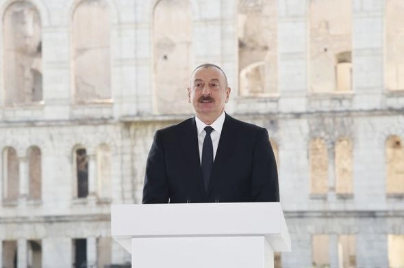 Şuşada Dünya Azərbaycanlılarının V Qurultayı başladı, Prezident çıxış etdi — YENİLƏNİB