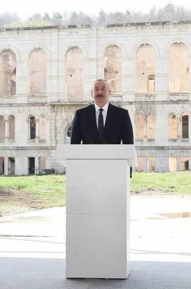 Şuşada Dünya Azərbaycanlılarının V Qurultayı başladı, Prezident çıxış etdi — YENİLƏNİB
