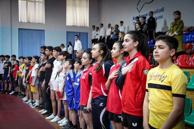 Salyanda qalib idmançılarla görüş keçirildi — FOTOLAR