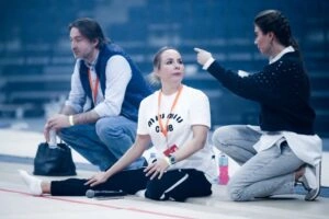 Alina Kabayeva uzun müddətdən sonra Moskvada göründü — FOTOLAR