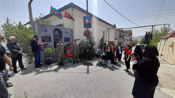 Şəhid Nicat Abdullayevin xatirəsi anıldı — FOTOLAR Şəhid Nicat Abdullayevin xatirəsi anıldı — FOTOLAR