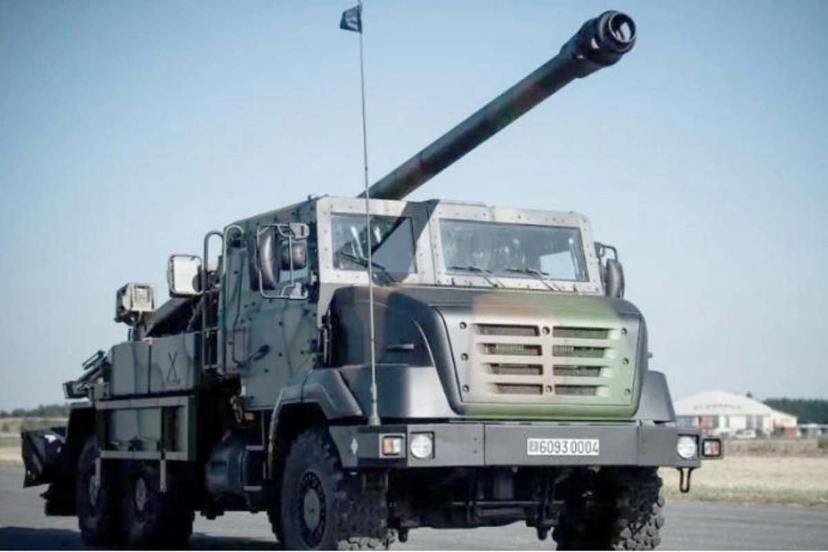 Makron Fransanın Ukraynaya silah verdiyini açıqladı