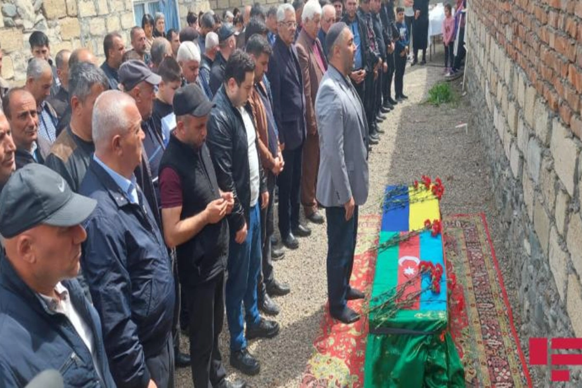 Ukraynada həlak olan azərbaycanlı Samuxda dəfn edildi — FOTO