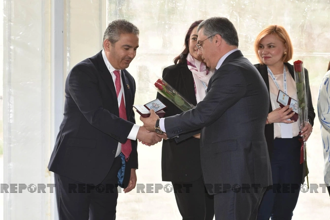 Şuşada Dünya Azərbaycanlılarının V Qurultayı başa çatdı, qətnamə qəbul olundu — FOTOLAR Şuşada Dünya Azərbaycanlılarının V Qurultayı başa çatdı, qətnamə qəbul olundu — FOTOLAR