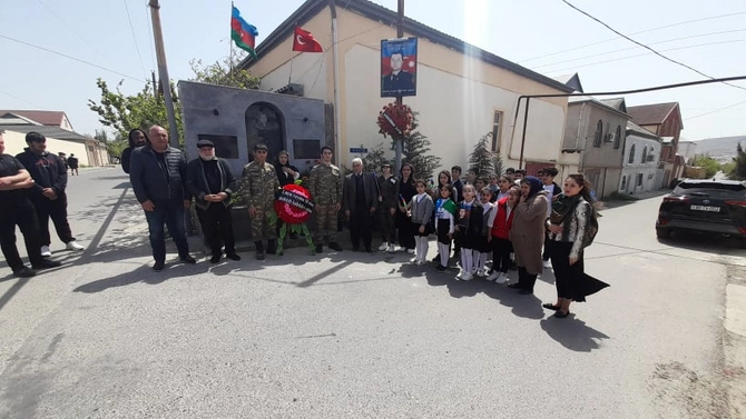 Şəhid Nicat Abdullayevin xatirəsi anıldı — FOTOLAR Şəhid Nicat Abdullayevin xatirəsi anıldı — FOTOLAR