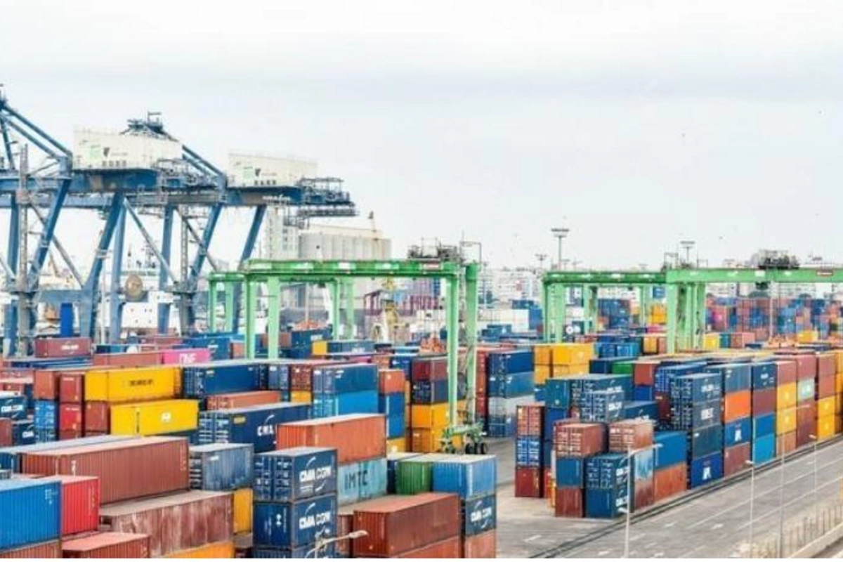Rusiyaya gedən minlərlə premium avtomobil Belçika limanında qalıb