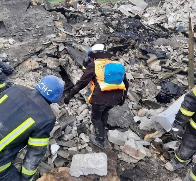Rusiya ordusu Dnepropetrovska raket zərbələri endirdi — FOTOLAR Rusiya ordusu Dnepropetrovska raket zərbələri endirdi — FOTOLAR