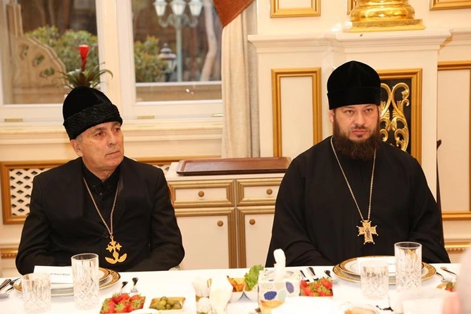 QMİ sədri “Qurani-Kərim”in yandırılmasına cəhd hallarını pislədi — FOTOLAR