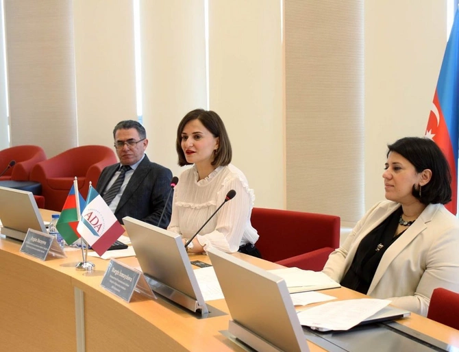 “Media və kommunikasiya siyasəti medianın gözü ilə” adlı seminarların ikinci mərhələsi başladı — FOTOLAR