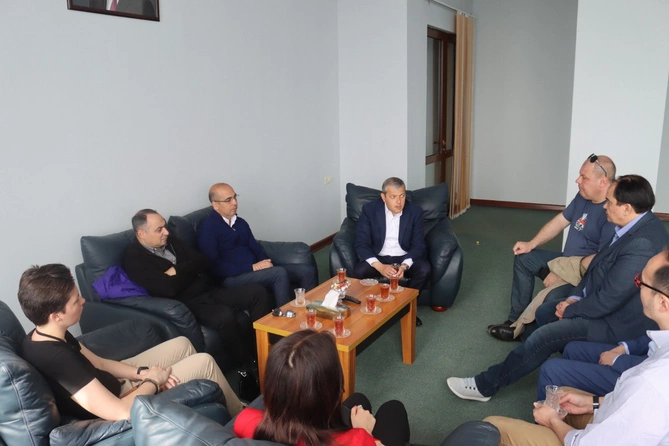 Qazaxıstan KİV və ictimaiyyət nümayəndələri Şuşada olublar — FOTO Qazaxıstan KİV və ictimaiyyət nümayəndələri Şuşada olublar — FOTO