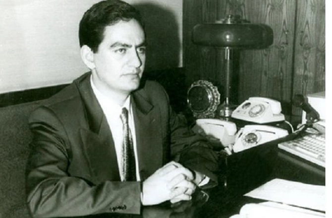 Əli Kərimlinin Elçibəyə qarşı daha bir xəyanəti üzə çıxdı — Tofiq Yaqubludan ŞOK AÇIQLAMA Əli Kərimlinin Elçibəyə qarşı daha bir xəyanəti üzə çıxdı — Tofiq Yaqubludan ŞOK AÇIQLAMA
