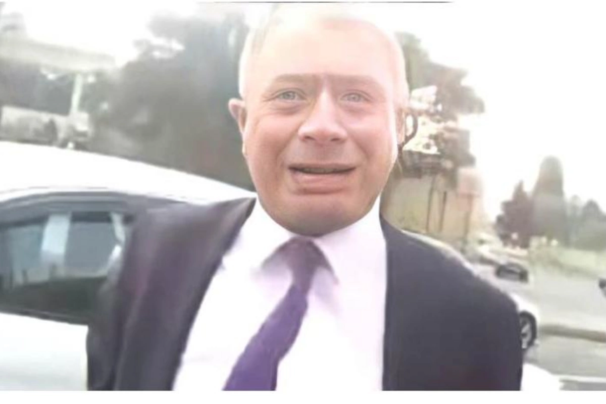 Motosikletçini döyən məmur işdən azad olunacaq?