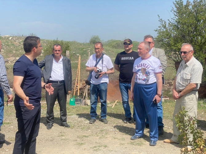 Ağdamda beynəlxalq təşkilatın üzvlərinə erməni vandalizmi barədə məlumat verildi — FOTOLAR Ağdamda beynəlxalq təşkilatın üzvlərinə erməni vandalizmi barədə məlumat verildi — FOTOLAR