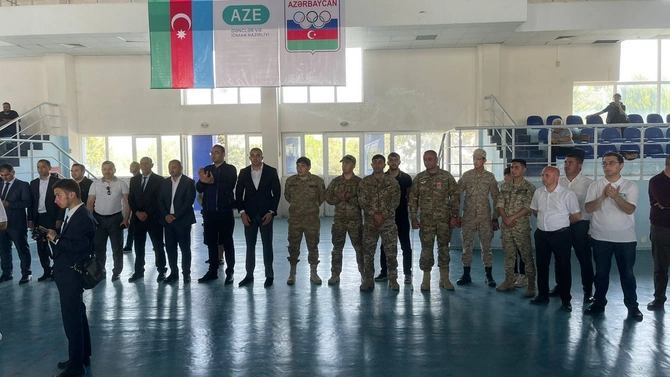 Salyan komandası regional zona birinciliyində II yeri tutdu — FOTOLAR Salyan komandası regional zona birinciliyində II yeri tutdu — FOTOLAR