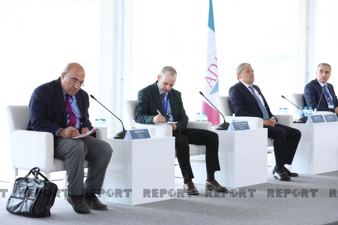 Şuşada beynəlxalq beyin mərkəzlərinin konfransı keçirilir — FOTOLAR