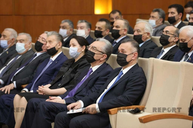 YAP-da Zərifə Əliyevanın anadan olmasının 99-cu ildönümü ilə bağlı konfrans keçirildi — FOTOLAR