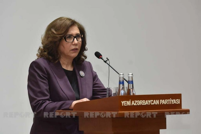 YAP-da Zərifə Əliyevanın anadan olmasının 99-cu ildönümü ilə bağlı konfrans keçirildi — FOTOLAR