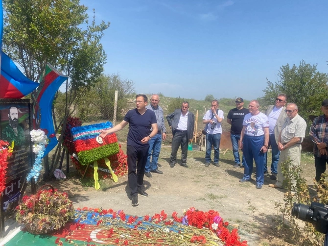 Ağdamda beynəlxalq təşkilatın üzvlərinə erməni vandalizmi barədə məlumat verildi — FOTOLAR Ağdamda beynəlxalq təşkilatın üzvlərinə erməni vandalizmi barədə məlumat verildi — FOTOLAR