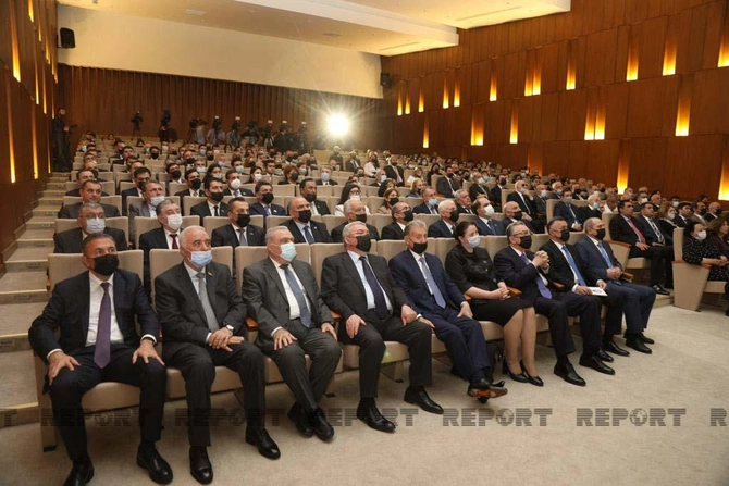 YAP-da Zərifə Əliyevanın anadan olmasının 99-cu ildönümü ilə bağlı konfrans keçirildi — FOTOLAR