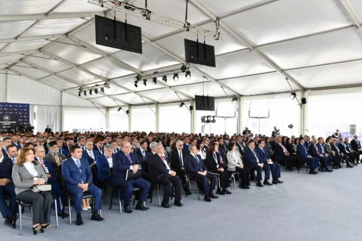 Zəfər Qurultayının iştirakçıları dünya azərbaycanlılarına müraciət etdi