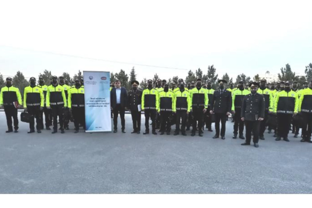 Yol polisləri ilə ekoloji təmiz avtomobillərdən danışıldı — VİDEO