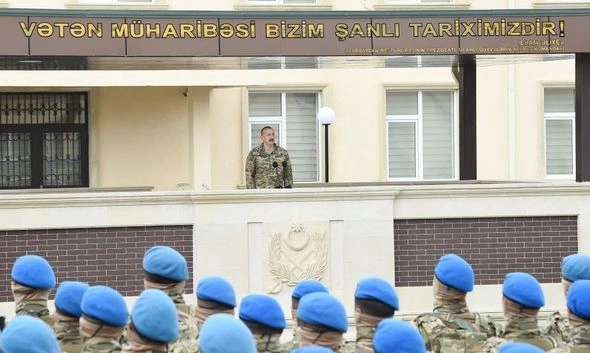 Prezident XTQ-nin hərbi hissəsində oldu — YENİLƏNİB Prezident XTQ-nin hərbi hissəsində oldu — YENİLƏNİB
