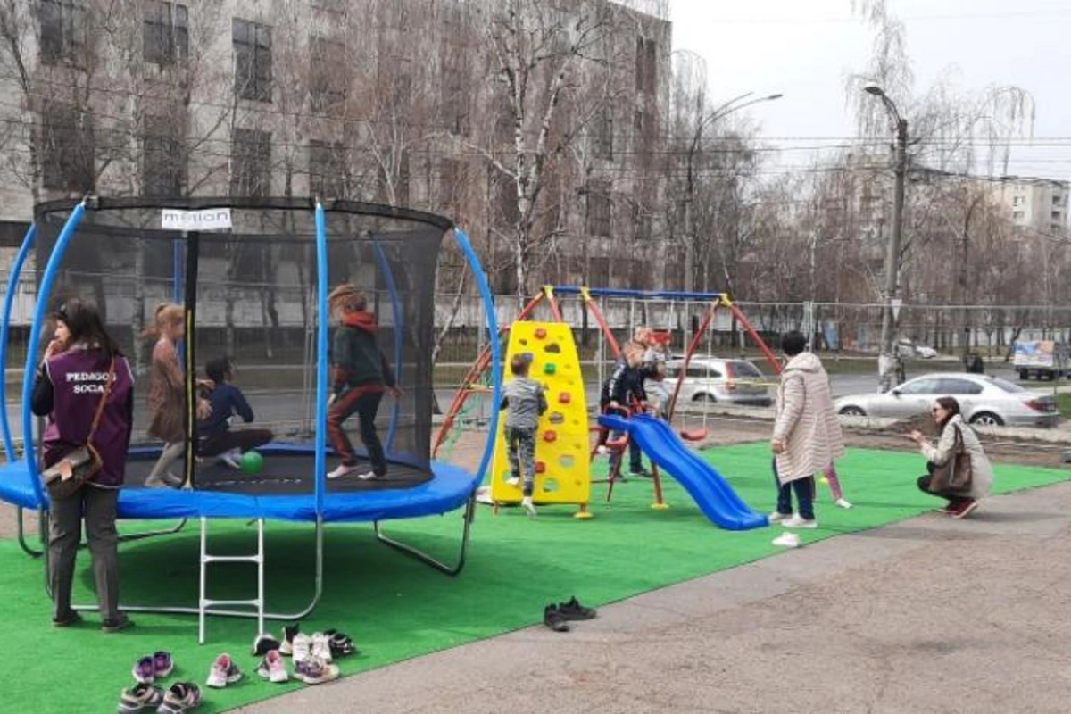 Ukraynadan qaçqın düşənlər FOTOREPORTAJ