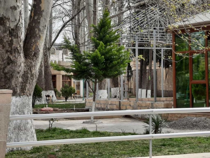 Ağstafada başçı müavini parkda çayxana açdı — FOTOLAR Ağstafada başçı müavini parkda çayxana açdı — FOTOLAR