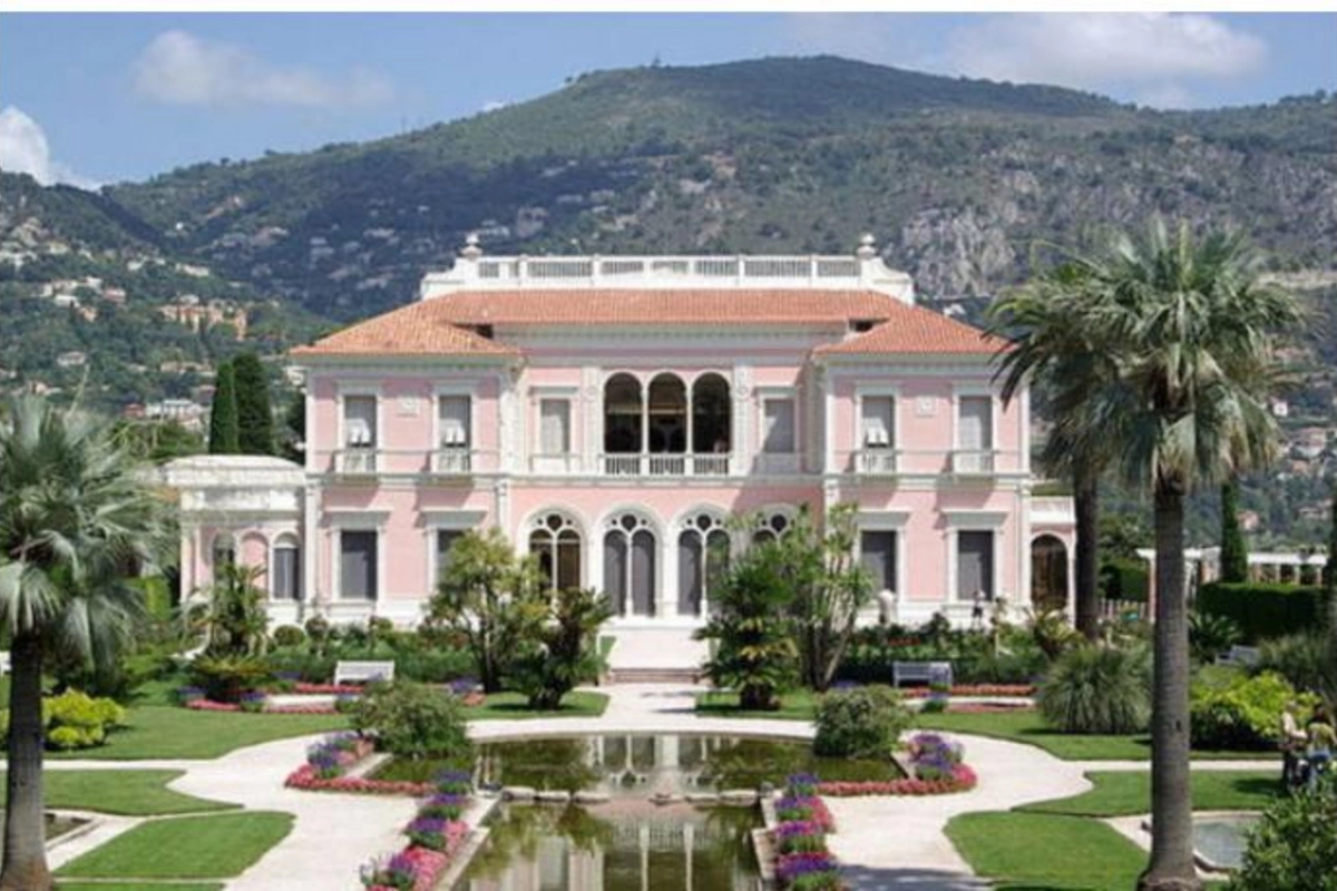 Rayonlarda dodaq uçuqladan villa qiymətləri — FOTO