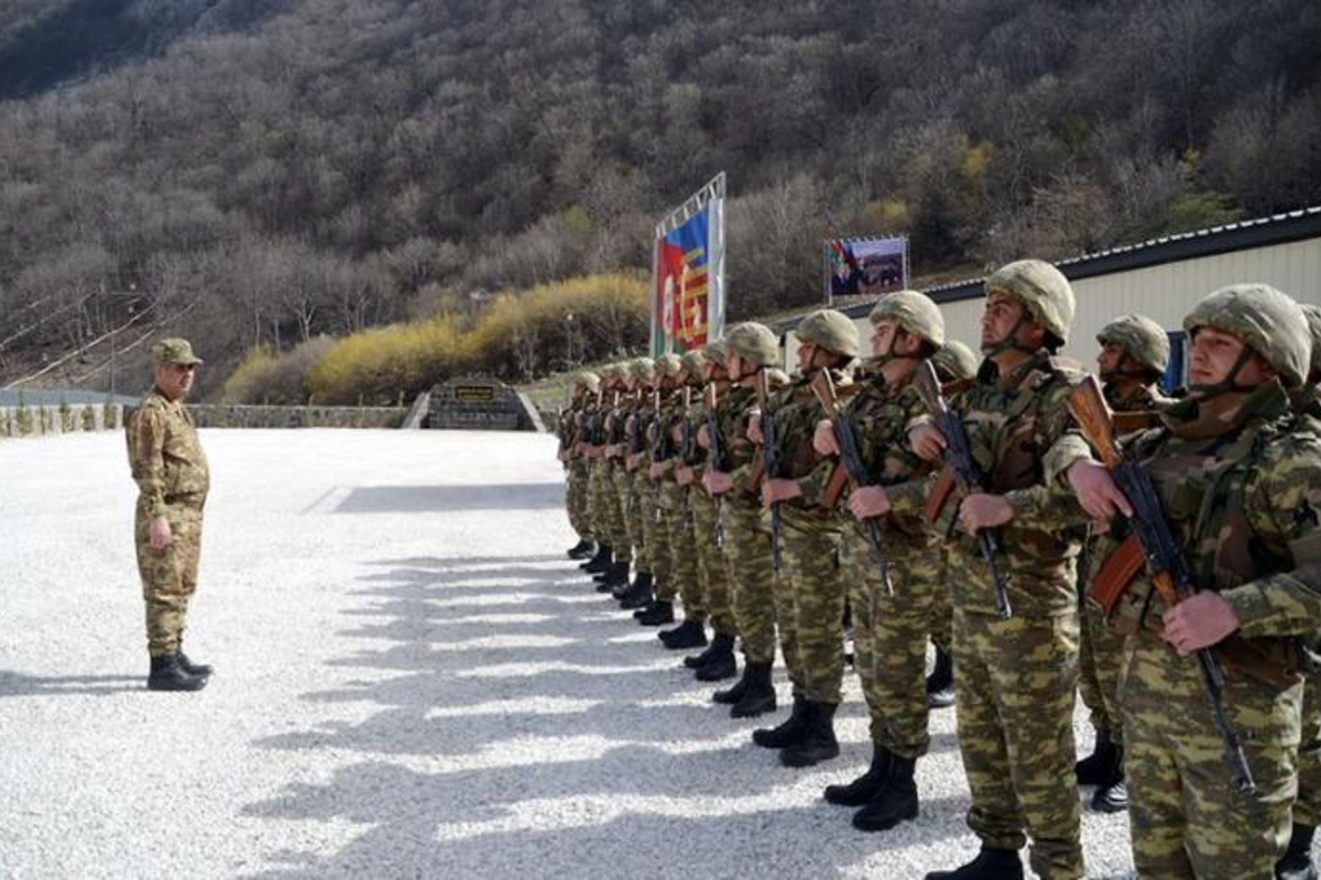 Zakir Həsənov Kəlbəcərdə yeni hərbi infrastrukturlara baxış keçirdi — FOTOLAR
