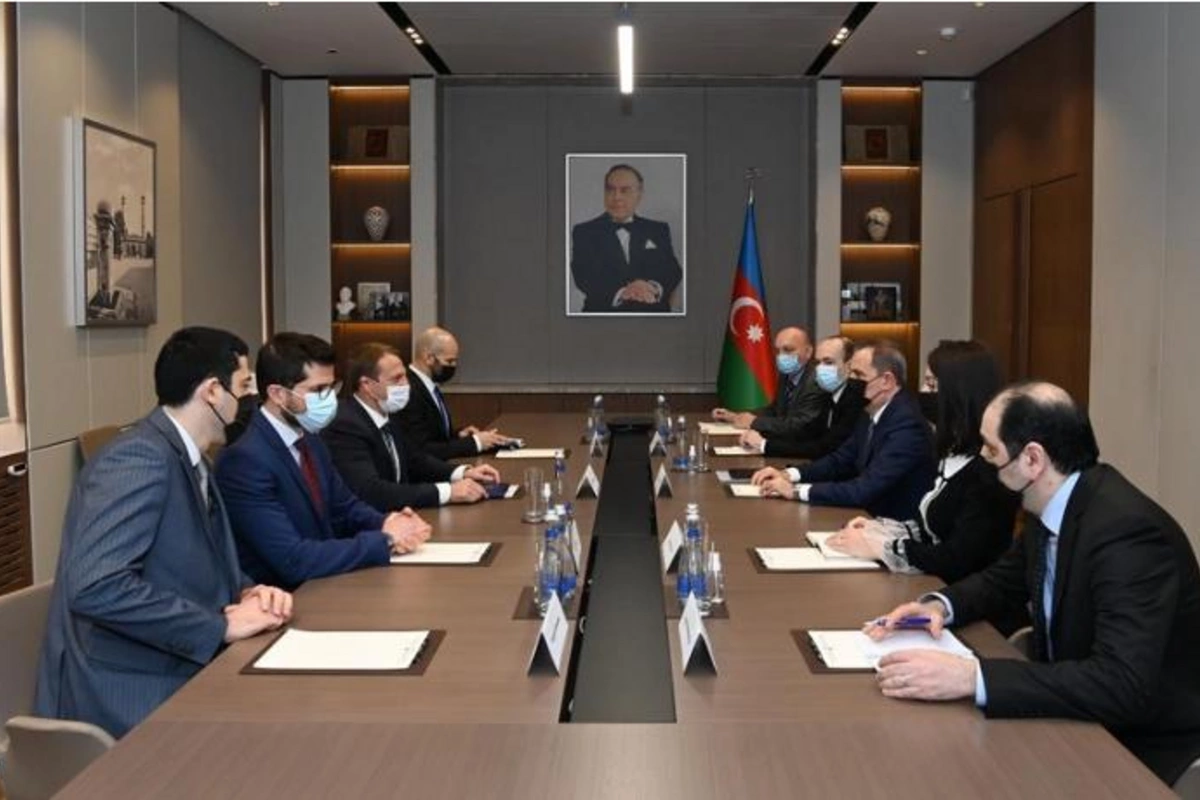 Ceyhun Bayramov israilli nazirlə bölgədəki vəziyyəti müzakirə etdi
