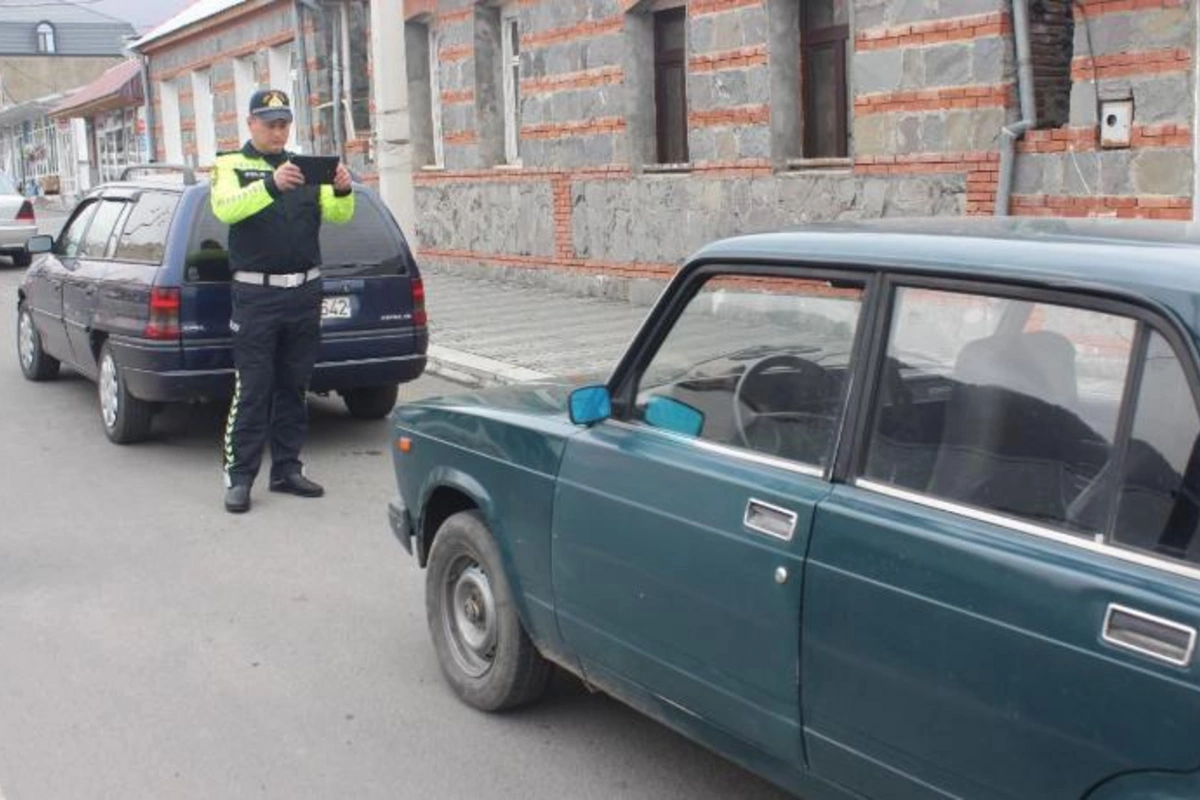 Qaydaları pozan 16 sürücü cərimələndi