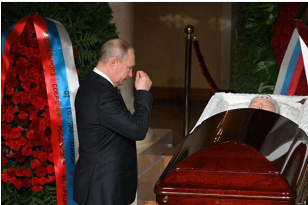 Putin Jirinovski ilə belə vidalaşdı — VİDEO