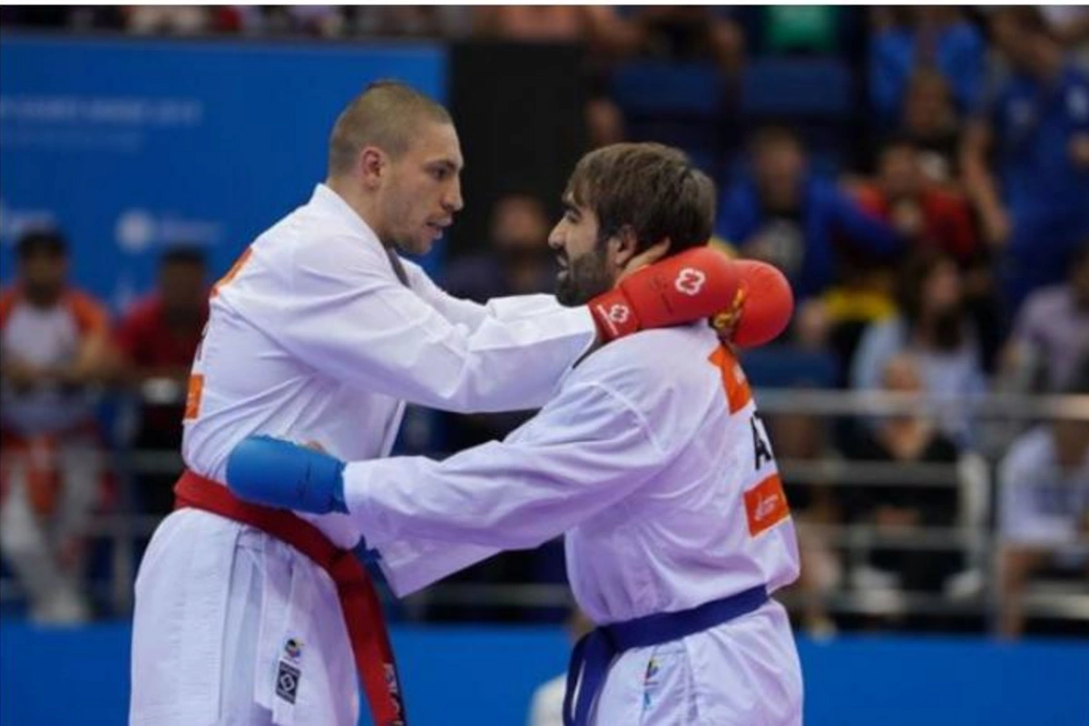 Rafael Ağayevin rəqibi olimpiya medalını hərracda satdı