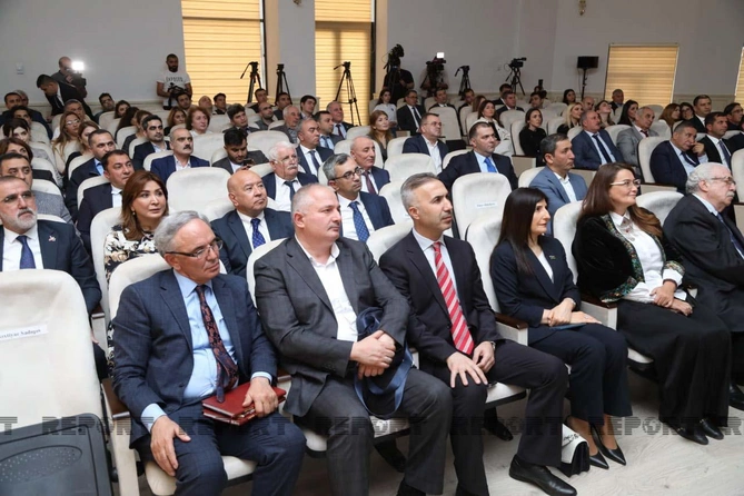 “Heydər Əliyev və müstəqil Azərbaycan mediasının inkişafı” adlı tədbir keçirildi — FOTOLAR