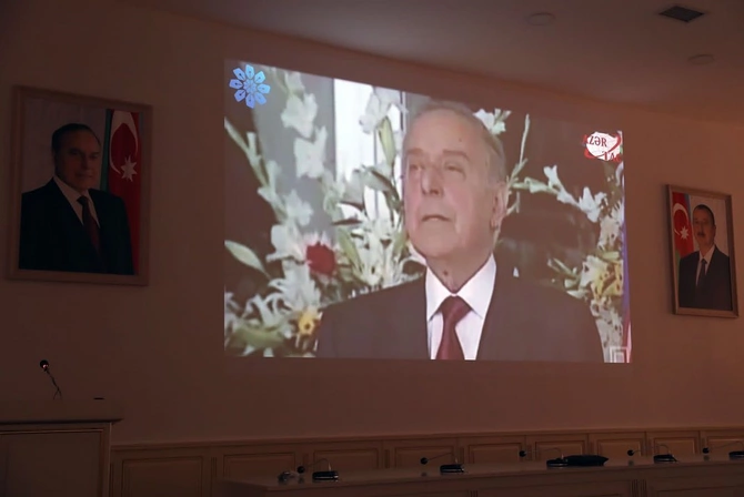 “Heydər Əliyev və müstəqil Azərbaycan mediasının inkişafı” adlı tədbir keçirildi — FOTOLAR