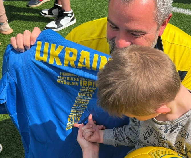 Ukrayna millisinin formasında Azərbaycan bayrağı təsvir olundu — FOTO