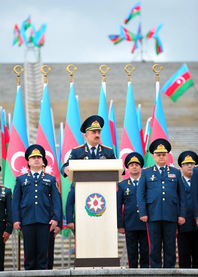 DSX Akademiyasının gənc zabitləri “Sərhədçi zabit andı”nı qəbul etdi — FOTOLAR DSX Akademiyasının gənc zabitləri “Sərhədçi zabit andı”nı qəbul etdi — FOTOLAR