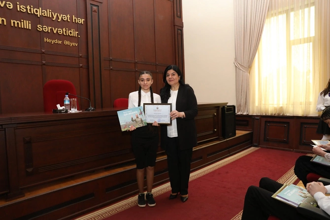 Heydər Əliyevə həsr olunan inşa müsabiqəsinin qalibləri mükafatlandırıldı — FOTOLAR