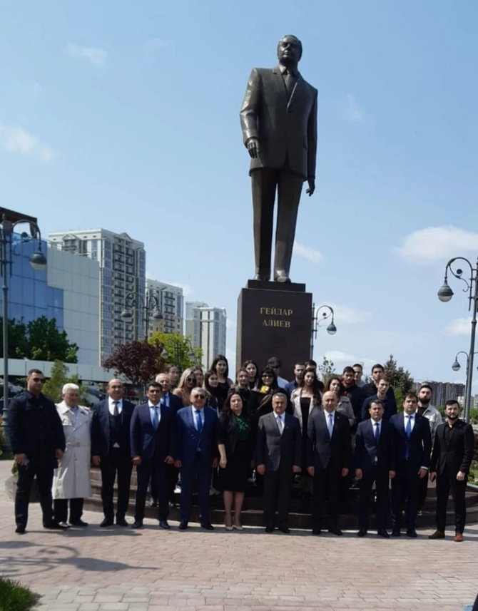 Həştərxanda Heydər Əliyevin anadan olmasının 99-cu ildönümü ilə bağlı tədbirlər keçirildi — FOTOLAR