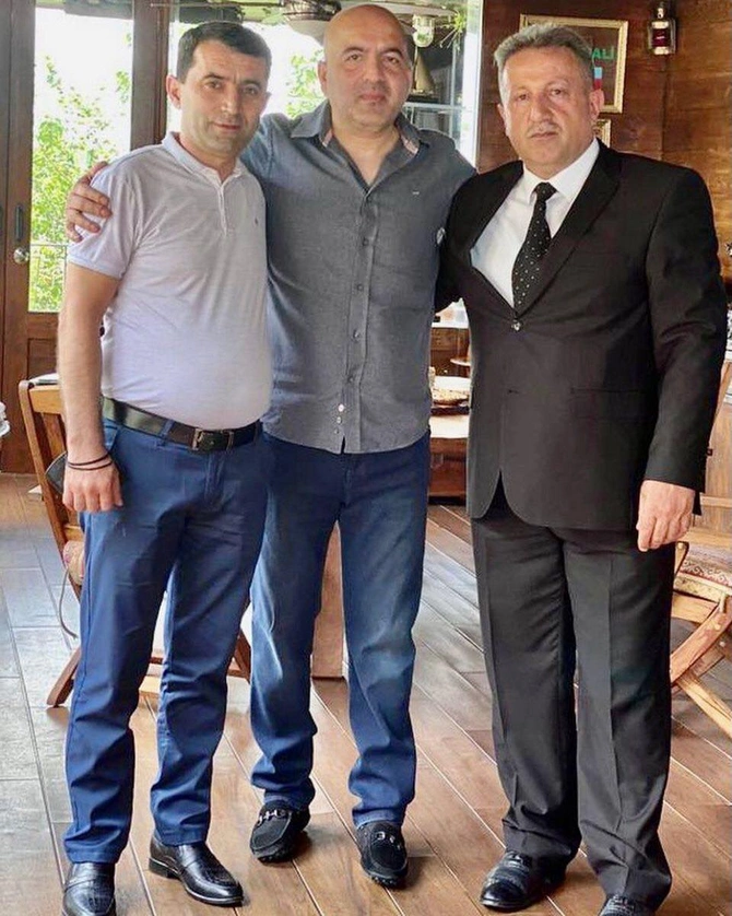 Mənsimovçu jurnalistlərə pul paylanan “Ləvəngi” restoranının sahibi bilindi — FOTOFAKT (ÖZƏL)