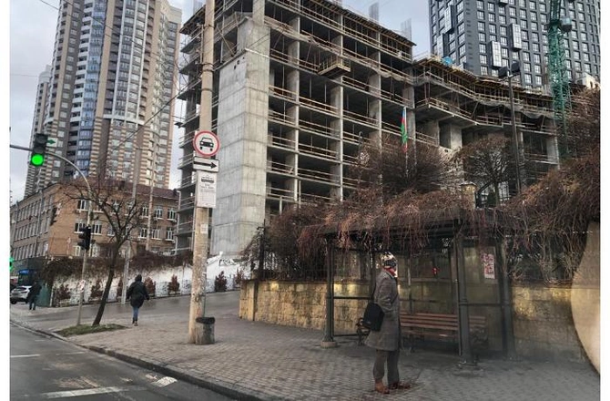 Ukraynadakı səfirliyimizdən biabırçılıq: Heydər Əliyevin abidəsini ziyarət etmək istəyənləri geri qaytardılar — FOTOLAR
